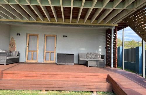 The Hill Apartment | One bedroom CBD unit, walk to beaches & cafes