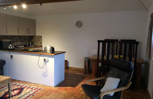 Cranbrook House | One bedroom Cottage and in anothr building separate en suite B & B family room
