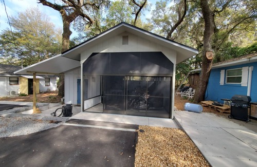 Fort McCoy Cottage | One Bedroom cottage Los Havens [Lost Heaven] right on Lake Kerr - Great Sunsets