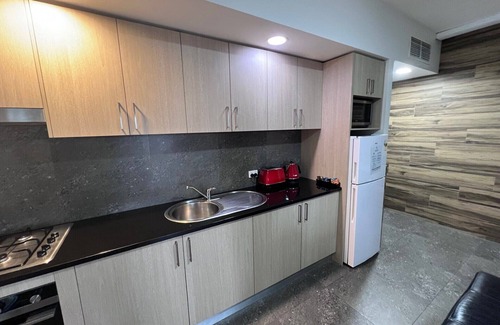 Hamilton Apartment | One Bedroom Deluxe Spa Apartment