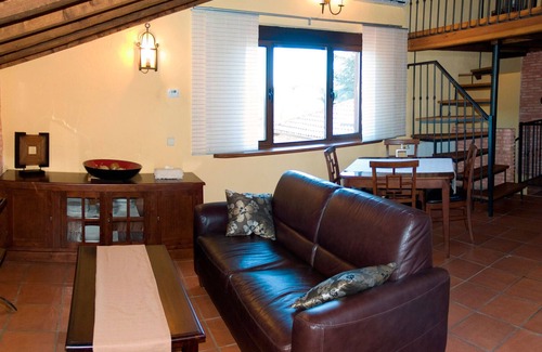 Manjiron Apartment | One-Bedroom Duplex Apartment with Tatami Mezzanine