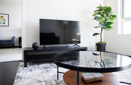 Los Angeles Apartment | One Bedroom Gem In Weho