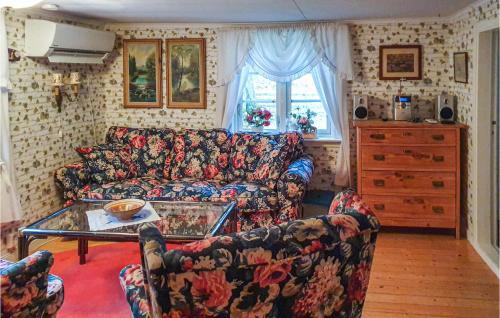 Jalluntofta House | One-Bedroom Holiday Home In Unnaryd