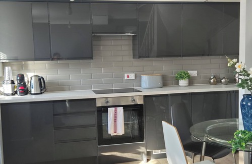 Stoke Mandeville House | One Bedroom House