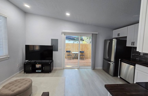 Carver House | One bedroom house