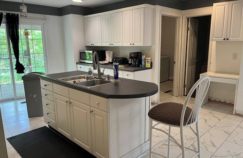 Richmond House | One bedroom in Richmond's West End - zip code 23294