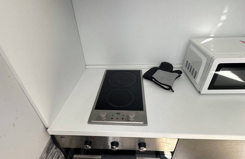 rayon Triaditsa Apartment | One bedroom Mountain View aprt, self check-in, metro, stores family friendly