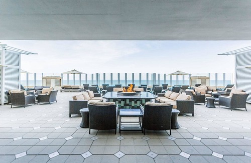 Northeast Virginia Beach Condo | One Bedroom Ocean Front Luxury Condo, Virginia Beach (1742799)