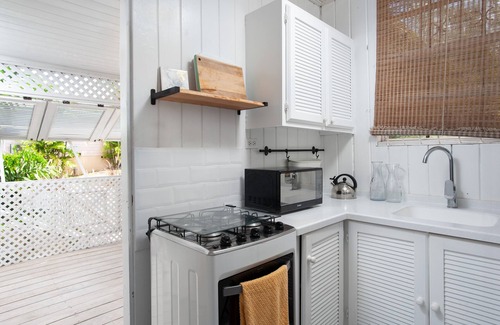 Weston Cottage | One Bedroom One Bathroom Cottage