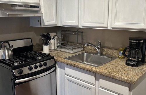 Scotts Valley Apartment | One bedroom redwood retreat with hiking trails