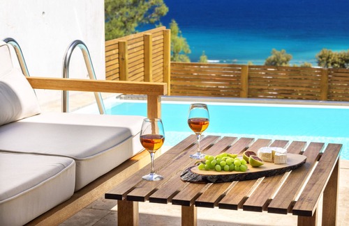 Golden Beach Villa | One-Bedroom Villa with a private, heated, infinity pool