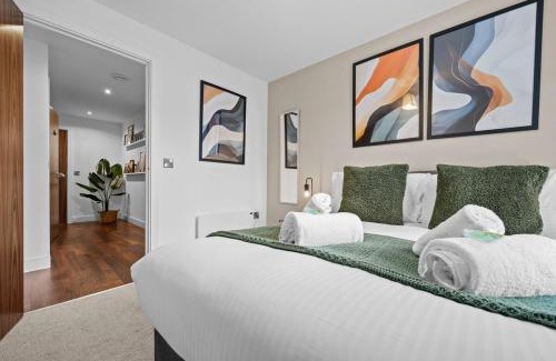 Manchester City Centre House | One Cambridge Residence by COQOON