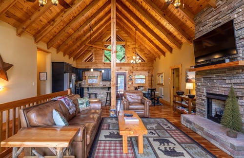 Sugar Mountain Cabin | One Day More - Stunning Sugar Mountain Cabin with VIEWS, hot tub, and Ping Pong!