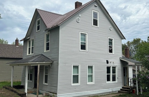 Hayward House | One Level Downtown Hayward