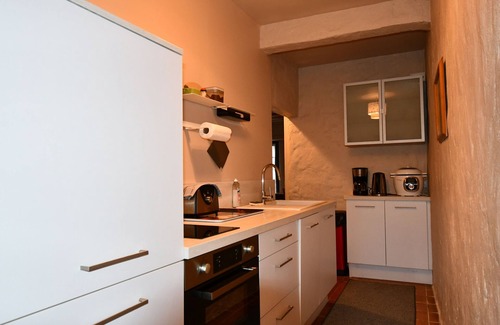 Soyaux House | One-level gîte, enclosed terrace, communal pool, small families