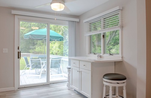 Narragansett House | One level home, beautifully renovated home one mile to beach