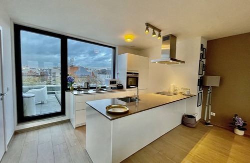 Klein-Antwerpen Apartment | One Lux Stay near Diamond District