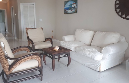 Coral Harbour Apartment | One of the best views at the beautiful Coral Harbour beach!