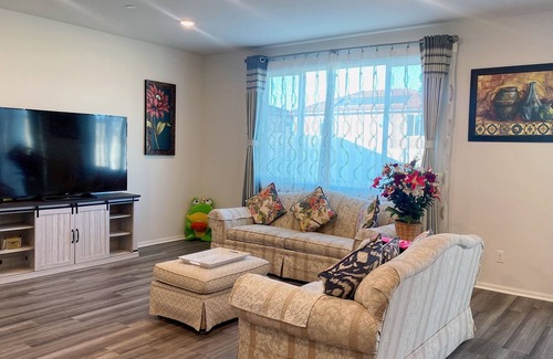 Riverside House | ONE-Story Floor #2 Room In Riverside