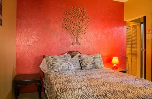 Eastwood Park House | One32 Guest House