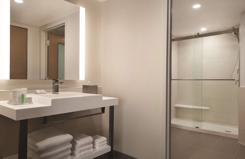 Ashwaubenon Hotel | Oneida Casino Hotel