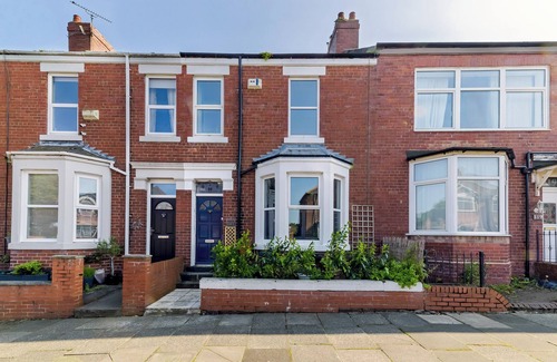 North Shields House | Oneonesevenns stylish family home close to beaches and excellent transport links