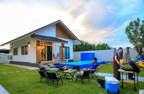 San Kamphaeng Villa | ongsa house chiang mai pool villa
