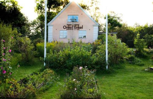 Tomelilla House | Onkel Enkels Pensionat