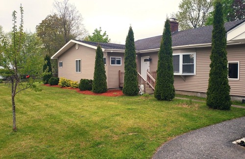 Stillwater House | Only 22 min from Saratoga Race Track, 10-20 min from major golf courses!