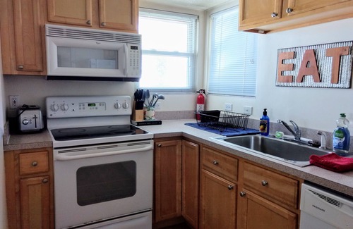 Neptune Beach House | Only 3 Blocks to the Ocean