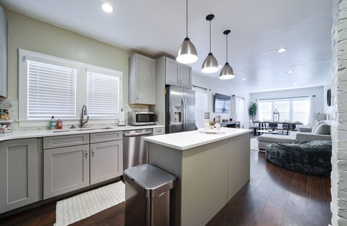 Northeast South Bend House | Only a half mile to Notre Dame and Eddy street Just Remodeled
