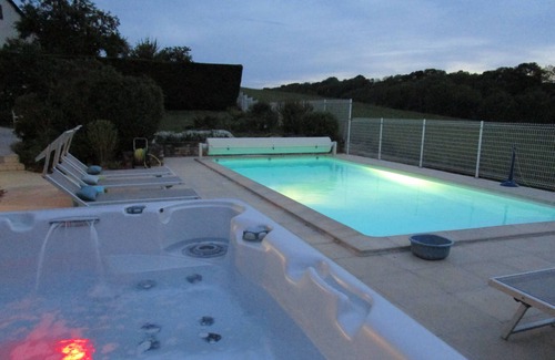 Roffey House | Only for you : house 4 * near Chablis 2h Paris, private heated pool, SPA, air c