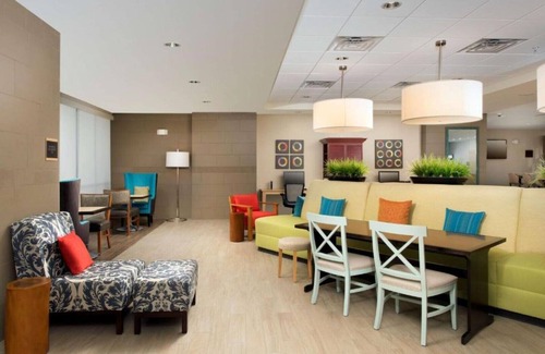 Dupont House | Only six miles from the airport!