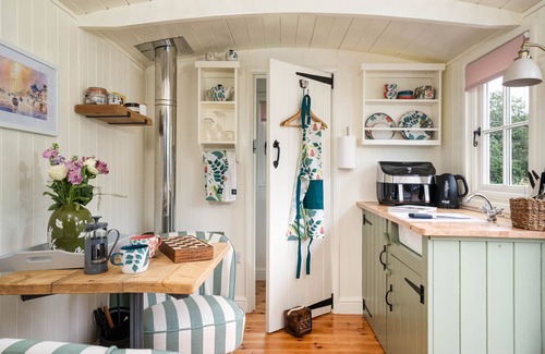 Oakford Cottage | ONNEN, pet friendly, with open fire in Aberaeron