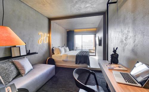 Vardaris Hotel | ONOMA Hotel