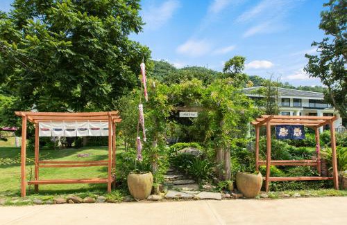 Ky Son Villa | Onsen Villas - Venuestay