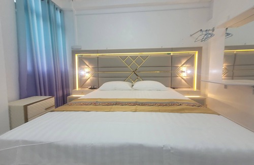 Male House | Ontrack Travel Transit Hotel