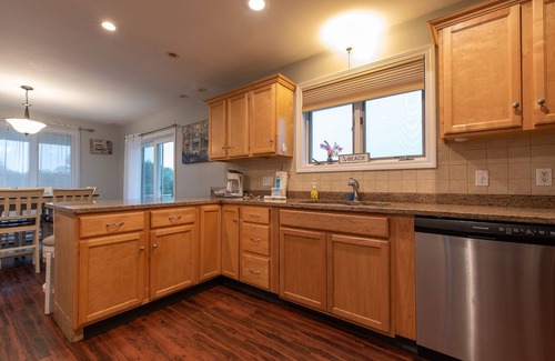 Eastward Look House | Open Concept Eastward Look Home with Central AC!
