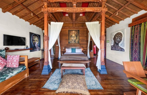 El Nido Resort | Open-layout Villa with Balcony and Seaviews