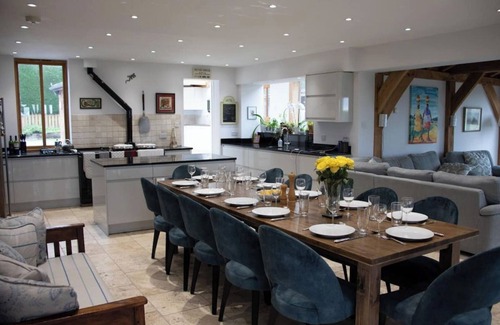 Weston under Penyard House | Open plan country home ideal for restful getaways