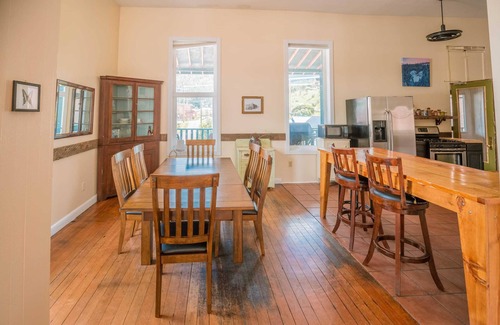 Philipsburg Condo | Opera House Loft - Historic Condo