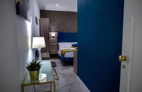 Province of Messina House | OPERAPRIMASUITE - Ionian Blue Room