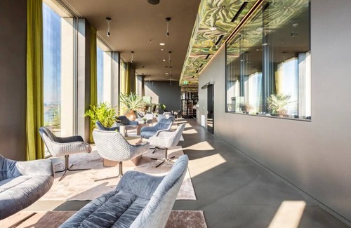 Glattbrugg Apartment | Optimum Apartment Wood Elegance