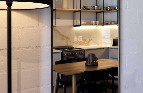 Three Anchor Bay Apartment | Optimum One Bedroom Apartments