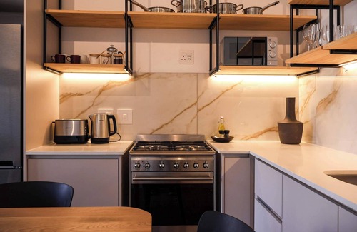 Three Anchor Bay Apartment | Optimum One Bedroom Apartments