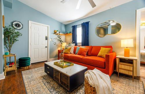 Germantown Apartment | Opulence On Oak Street