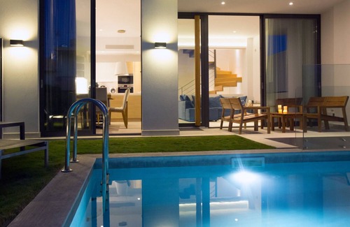 Kato Galatas Villa | Opulent VILLA K on Crete