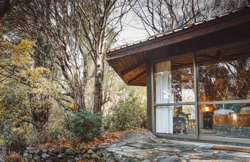 Sunshine Bay House | Ora° Retreat Bungalow Cabin Rustic Couples Retreat
