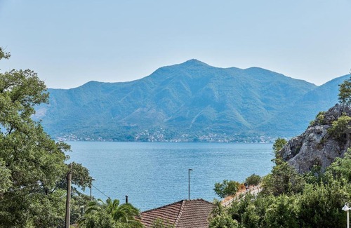Orahovac Apartment | Orahovac Sea View