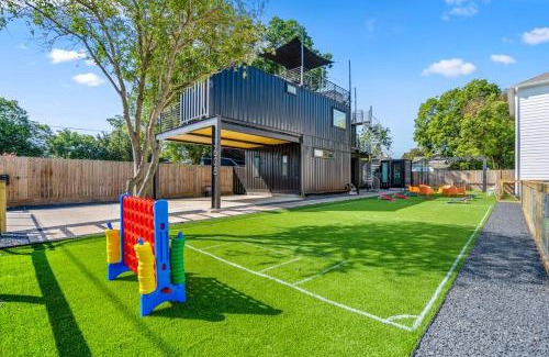 Greater East End Apartment | Orange Container @EADO Juice Box